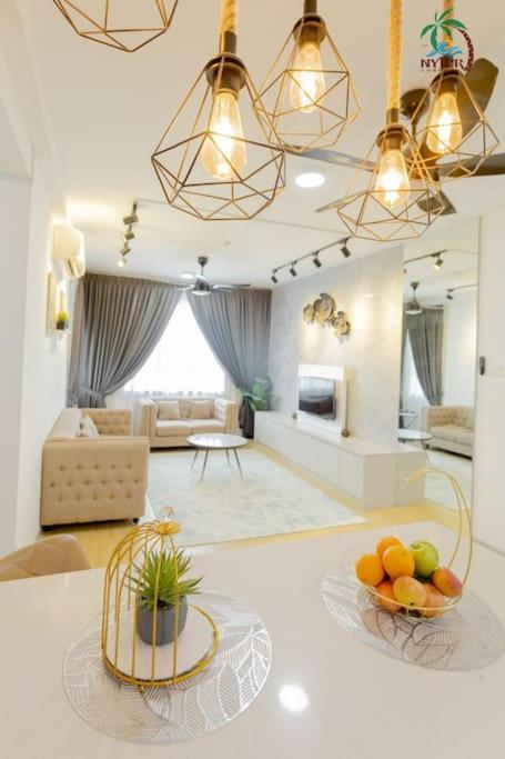 New Drawbridge Condo With Seaview And Pool Kuala Terengganu Exterior photo