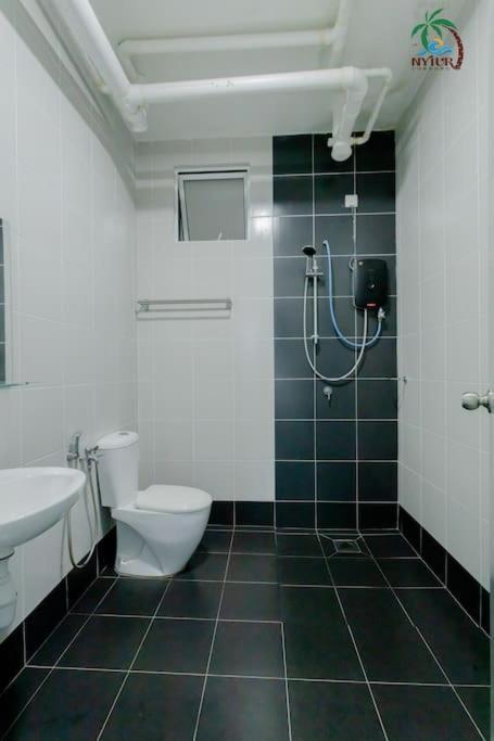 New Drawbridge Condo With Seaview And Pool Kuala Terengganu Exterior photo